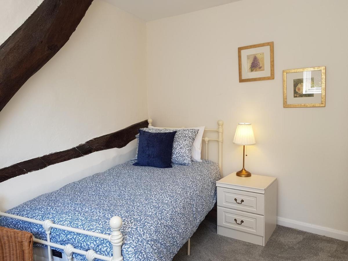 Cruck Cottage Pickering Extérieur photo